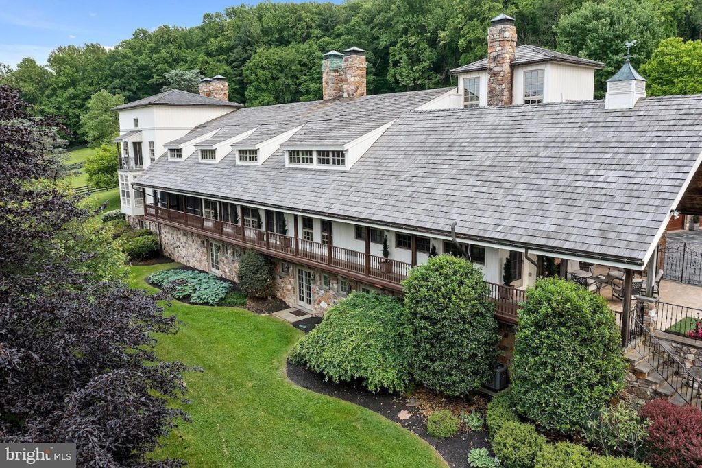 Lisa Robertson's Pennsylvania home up for sale picture